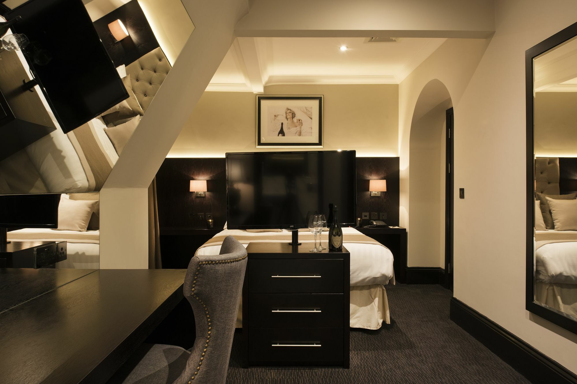 The Vermont Aparthotel Newcastle-upon-Tyne Exteriör bild